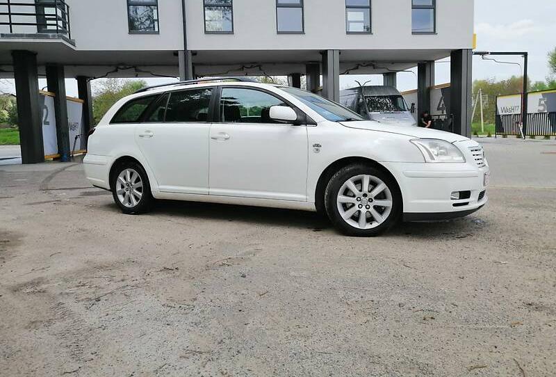Toyota Avensis 2004