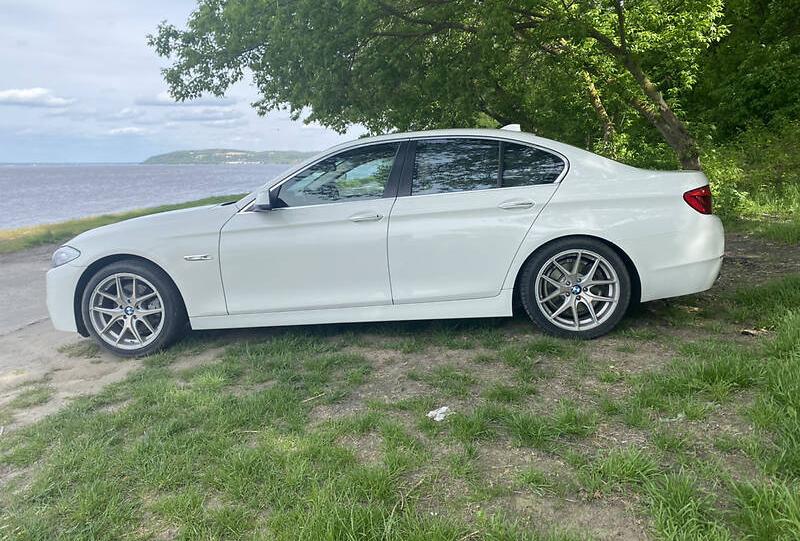 BMW 528 2010