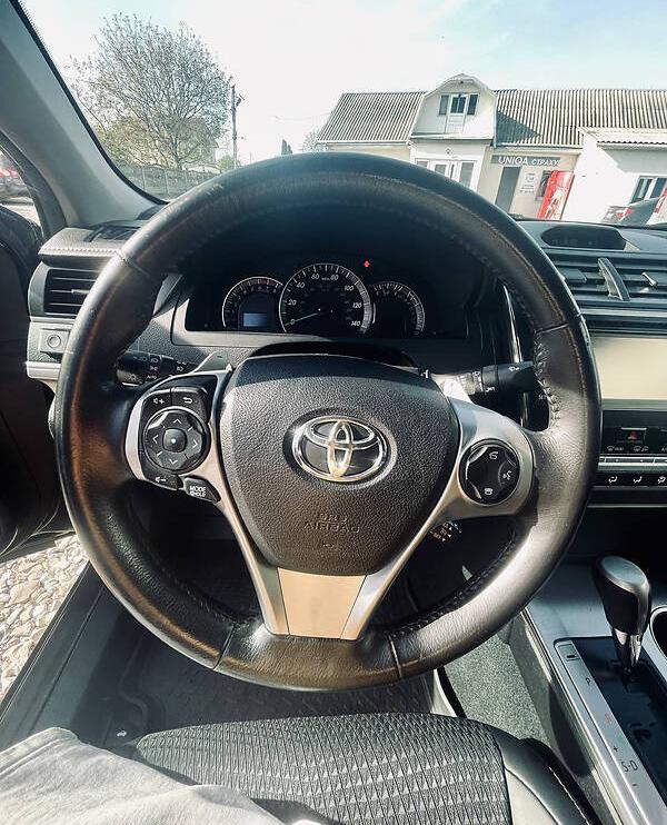 Toyota Camry 2014