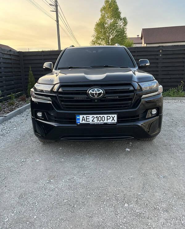 Toyota Land Cruiser 200 4.5D  2017