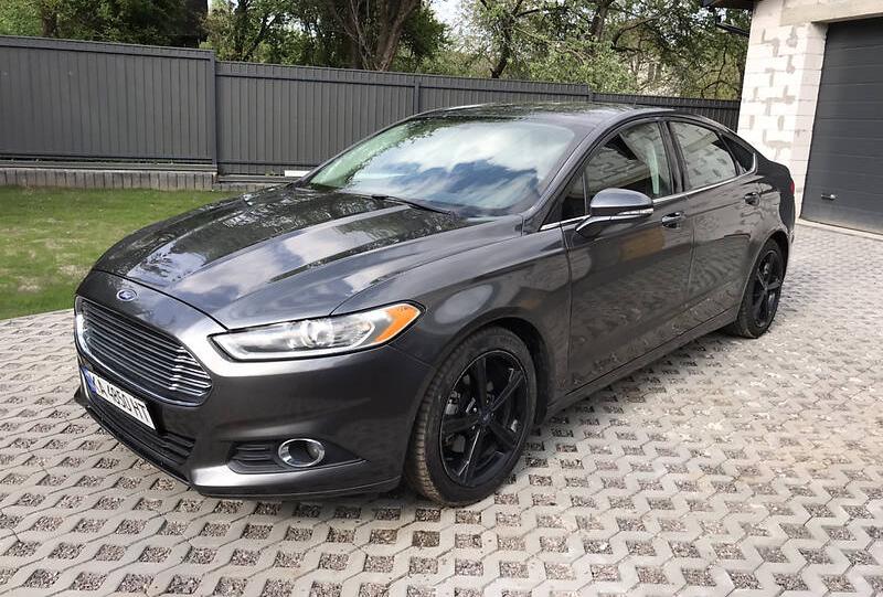 Ford Fusion SE 2016