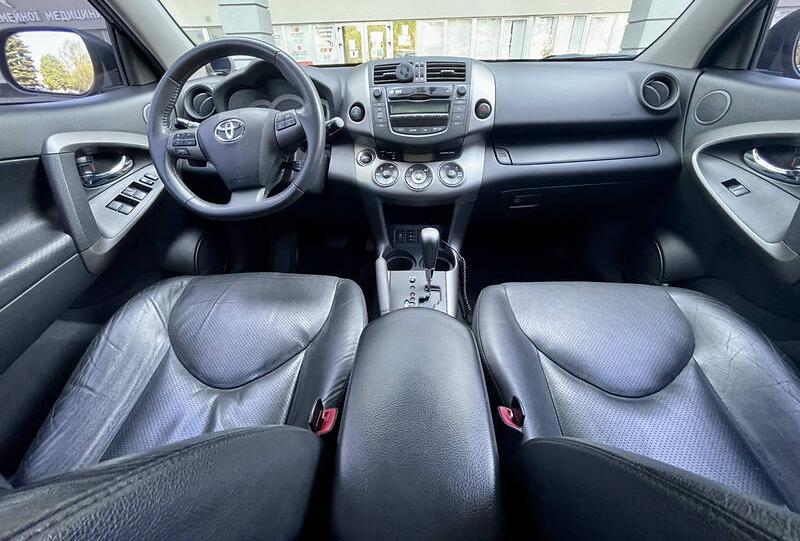 Toyota RAV4 2010