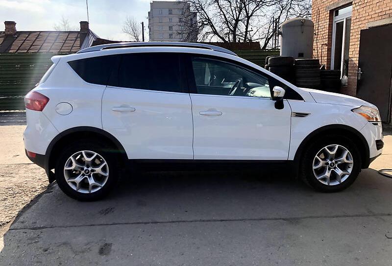 Ford Kuga AT 2010