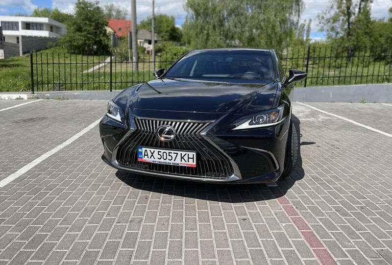Lexus ES 250 2019