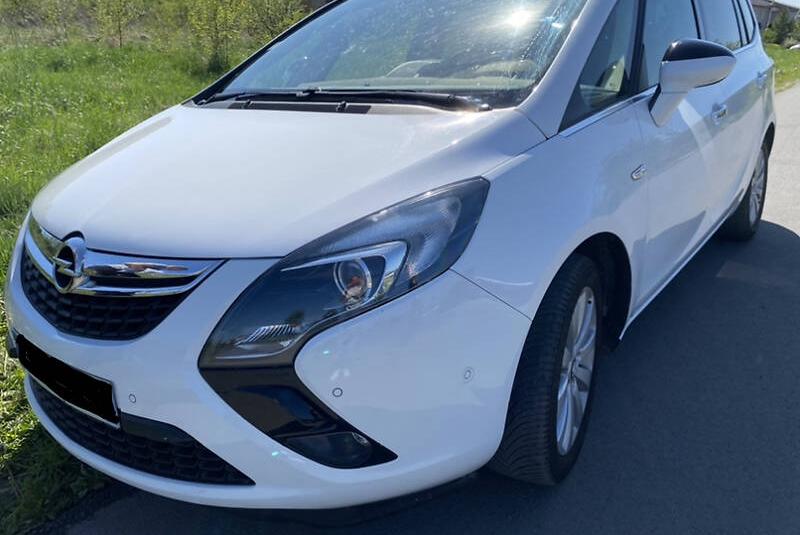 Opel Zafira Tourer 2012