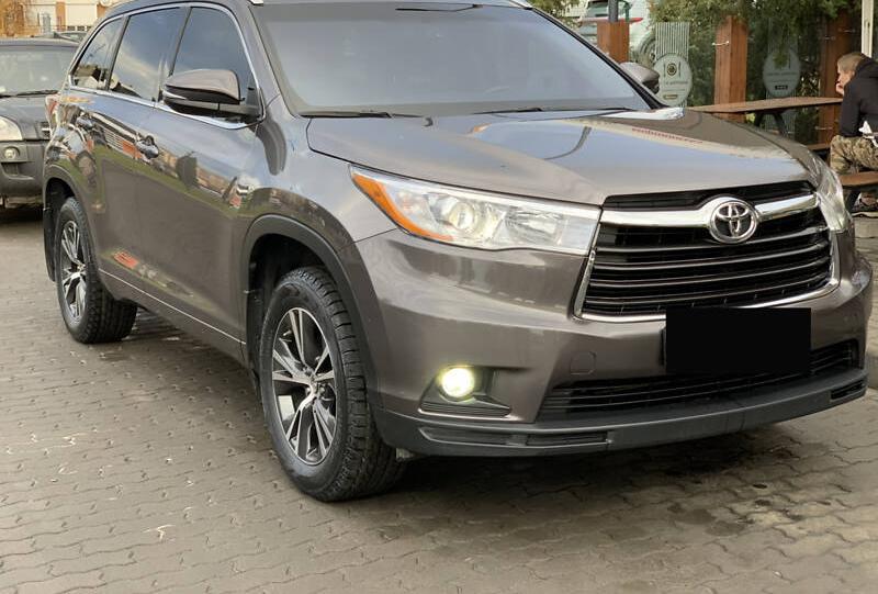 Toyota Highlander XLE 2016