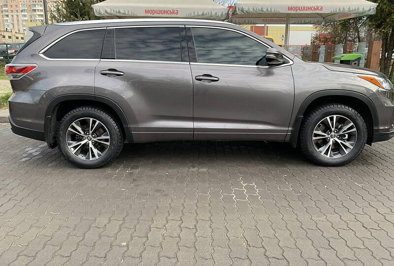 Toyota Highlander XLE 2016