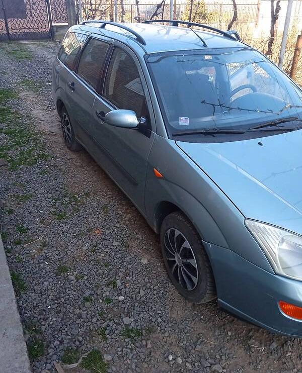 Ford Focus 2000