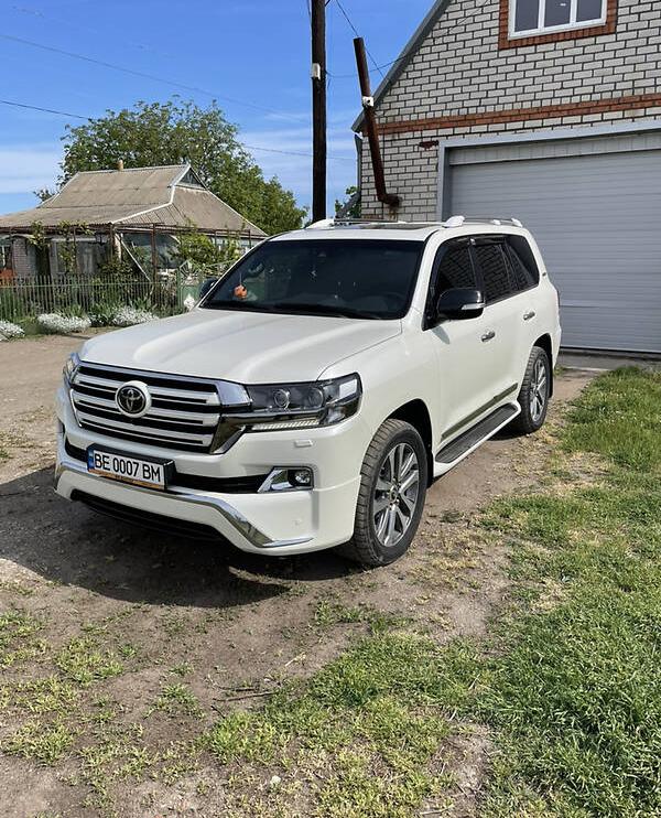 Toyota Land Cruiser 200 2017
