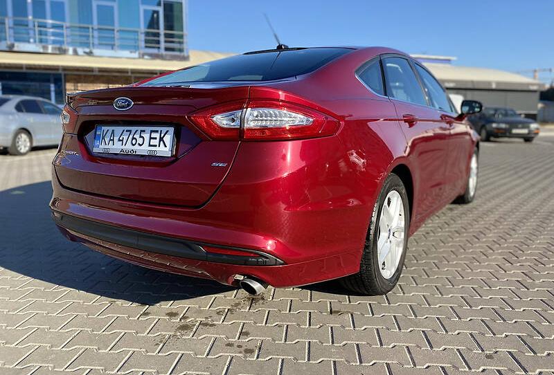 Ford Fusion SE 2016