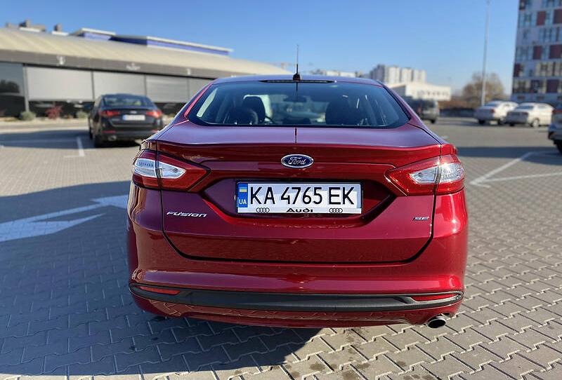 Ford Fusion SE 2016