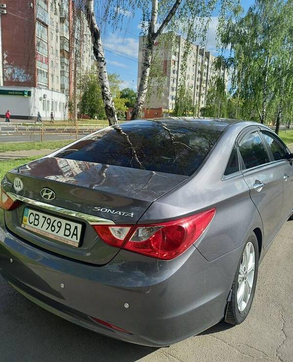 Hyundai Sonata 2011