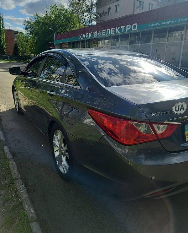 Hyundai Sonata 2011