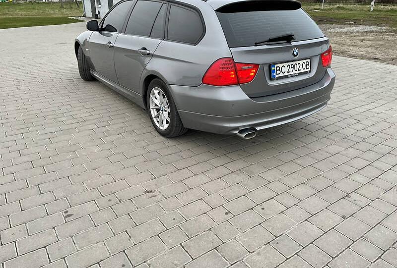 BMW 320 2009