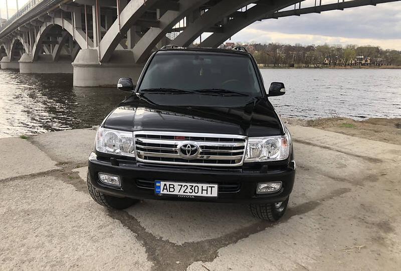 Toyota Land Cruiser 100 2005