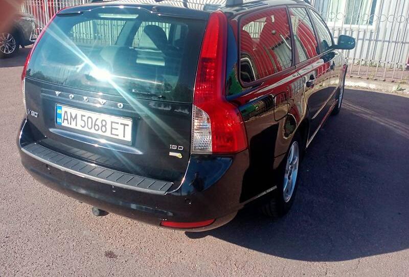 Volvo V50 MOMENTUM  2010