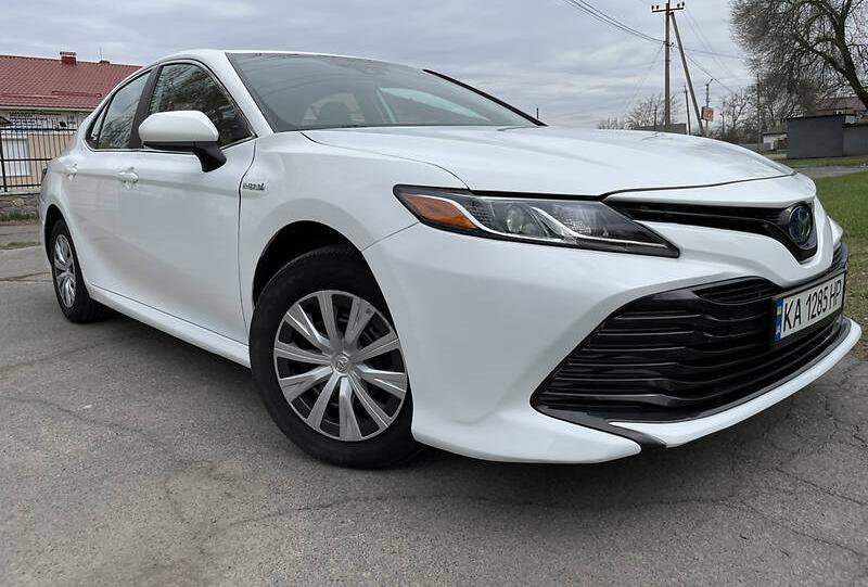 Toyota Camry 2019