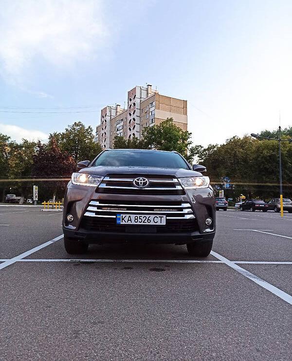 Toyota Highlander 3.5 AWD 2015