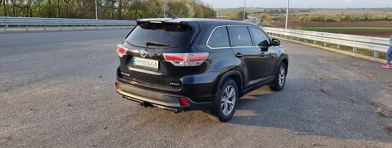 Toyota Highlander LE 2014