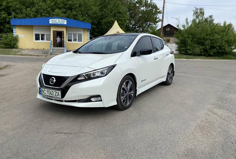 Nissan Leaf SV 2018