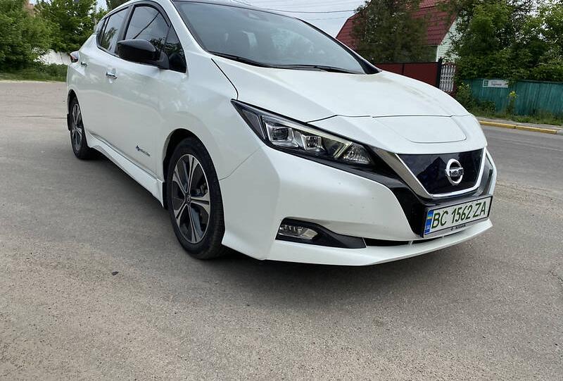 Nissan Leaf SV 2018