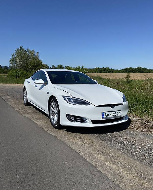Tesla Model S 75 2016