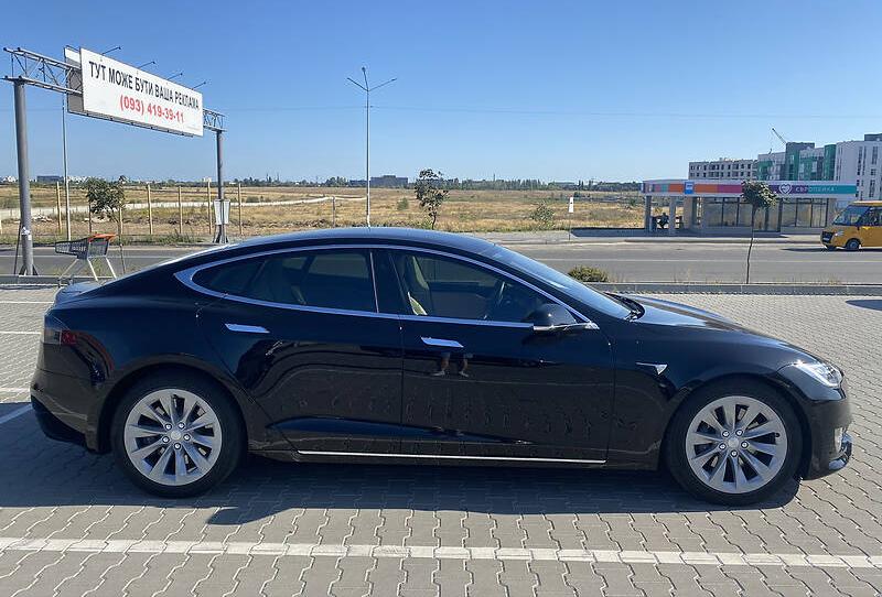 Tesla Model S 2017