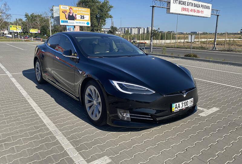 Tesla Model S 2017