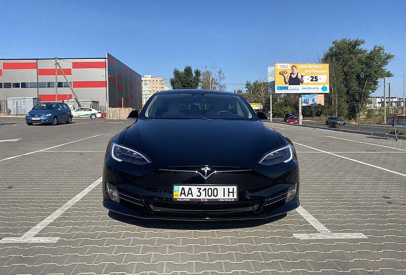 Tesla Model S 2017