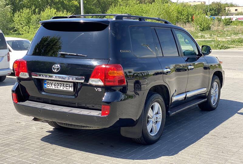 Toyota Land Cruiser 200 Premium  2013