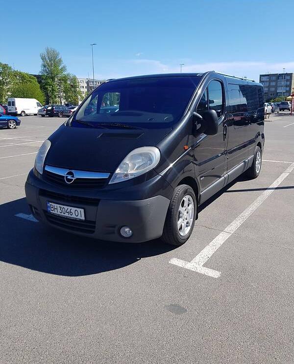 Opel Vivaro пасс. 2011
