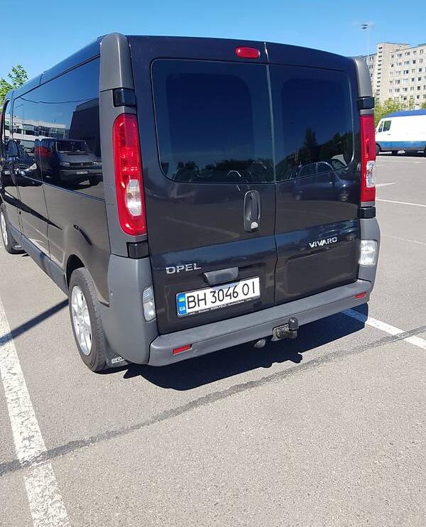 Opel Vivaro пасс. 2011
