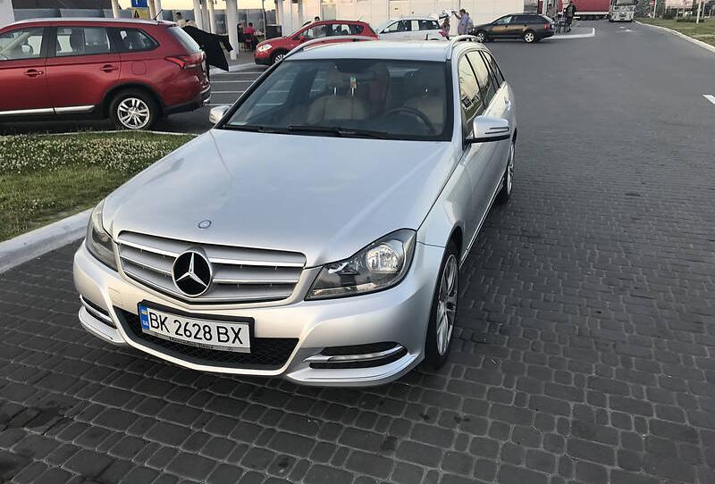 Mercedes-Benz C 180 2012