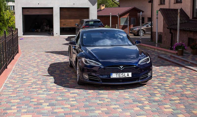 Tesla Model S P85D 700hp Ludicrous 2014