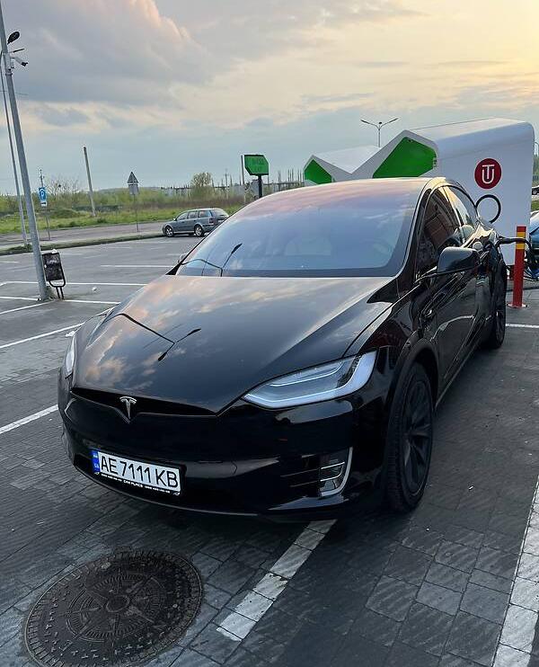Tesla Model X 100D 2019