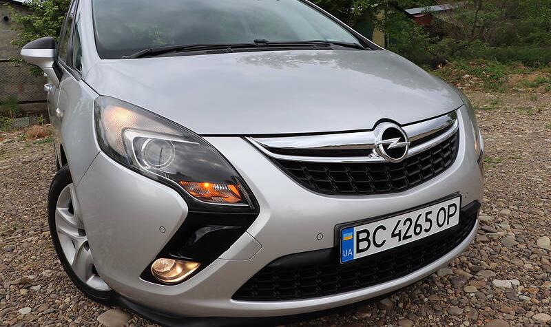 Opel Zafira Tourer 2013