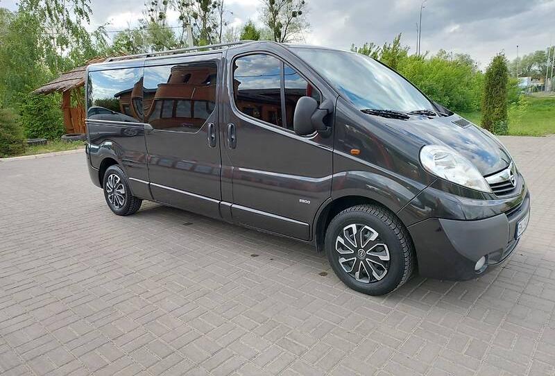 Opel Vivaro пасс. 2012