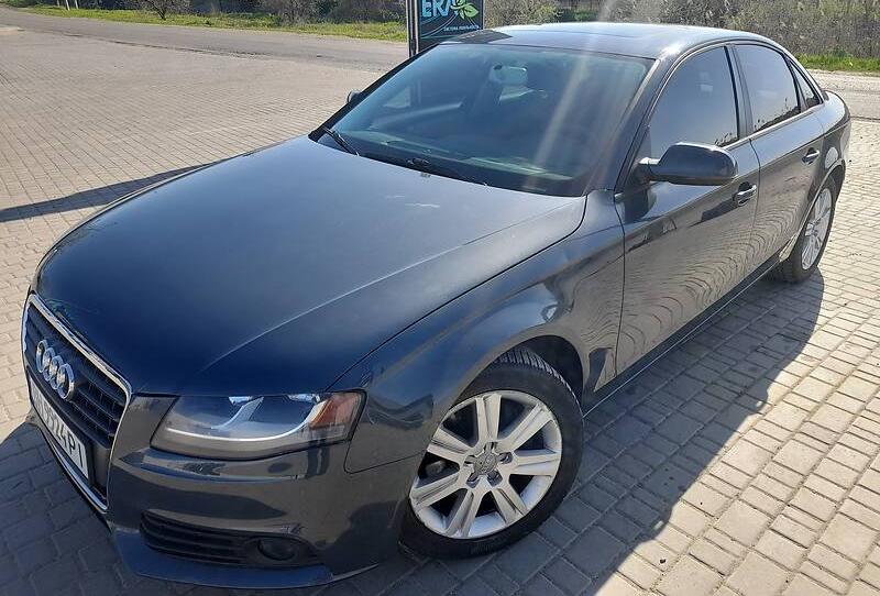 Audi A4 PREMIUM 2011