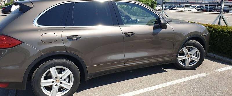 Porsche Cayenne 2012