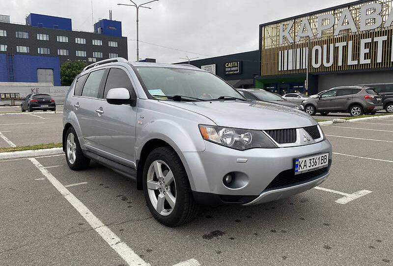 Mitsubishi Outlander XL XL 2009