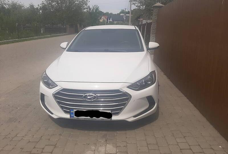 Hyundai Elantra 2016
