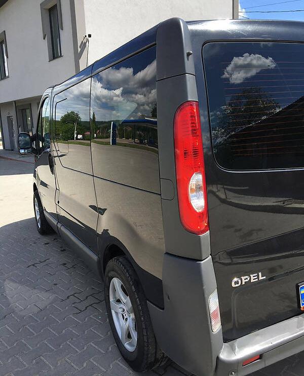 Opel Vivaro пасс. 2012