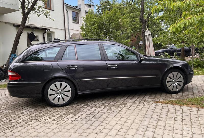 Mercedes-Benz E 500 2004