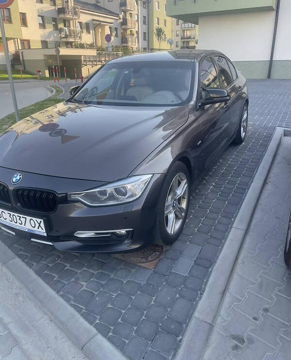 BMW 320 320d Modern 2012