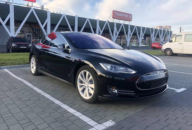 Tesla Model S 85 2014