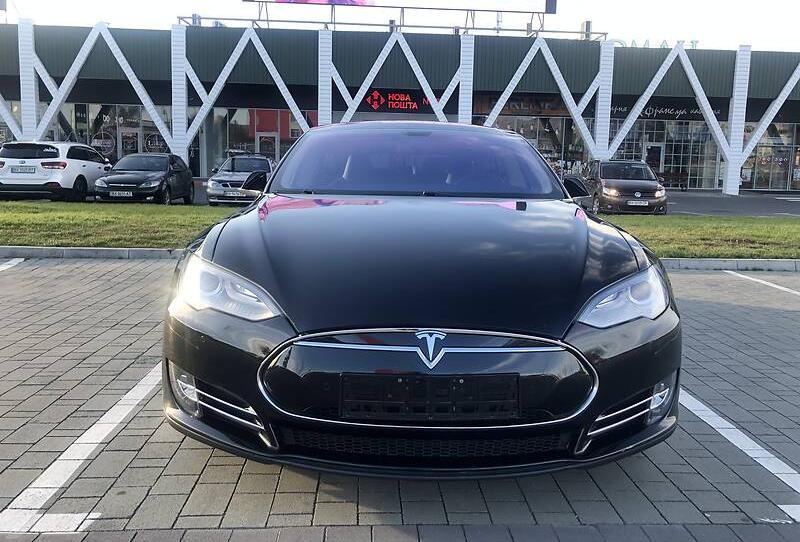 Tesla Model S 85 2014