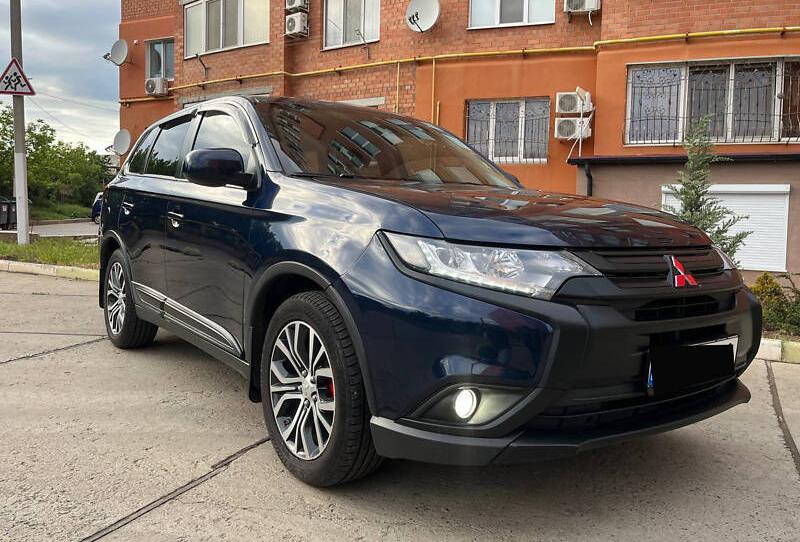 Mitsubishi Outlander 2016