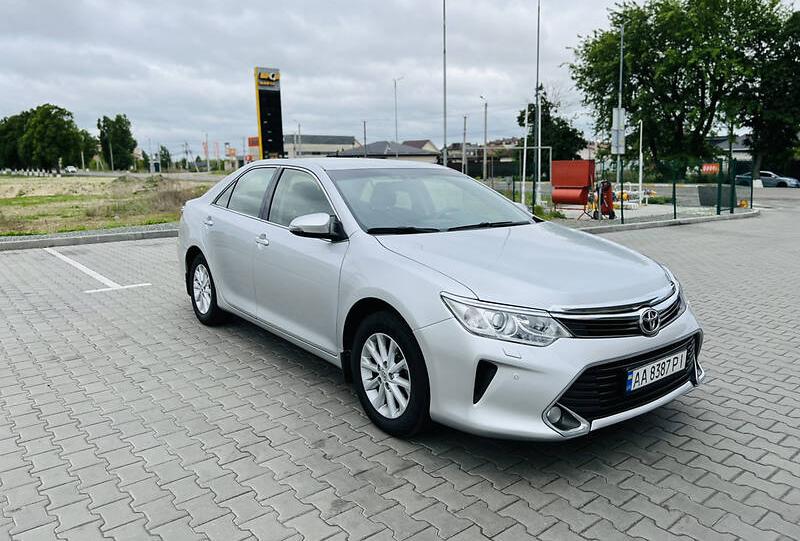 Toyota Camry 2015