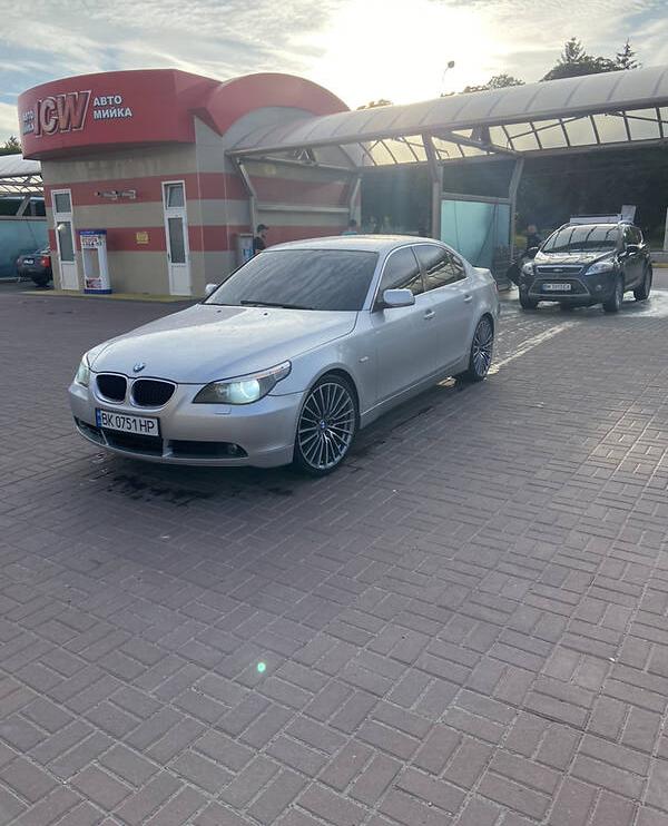 BMW 520 2004