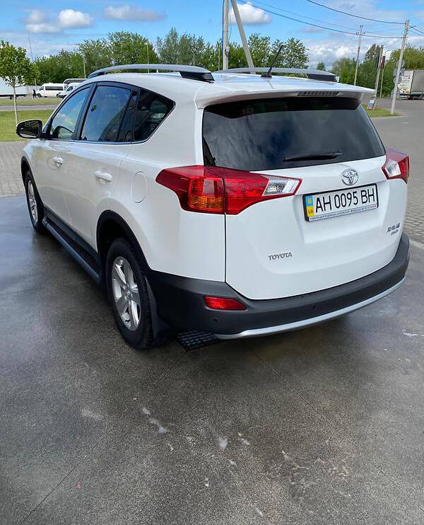 Toyota RAV4 2014